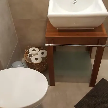 Apartment Armi Krajowej 5 *